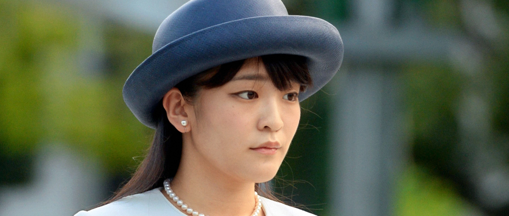 Сбежала из дворца: японская принцесса отказалась от титула ради брака