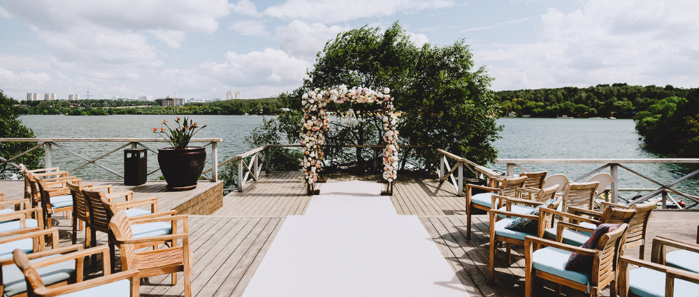 Летние сборы: лучшие площадки для свадьбы у воды