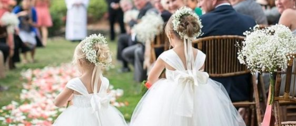 Дети на свадьбе: 10 дизайнерских детских платьев для церемонии