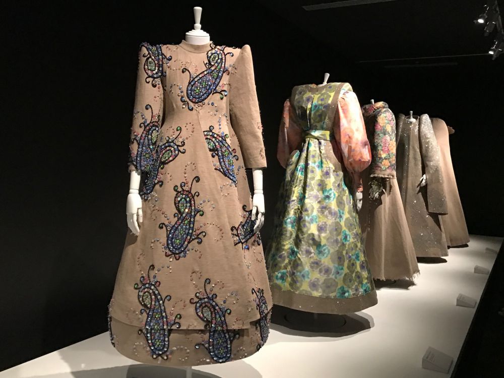 viktor rolf история бренда. drft. viktor rolf история бренда фото. viktor rolf история бренда-drft. картинка viktor rolf история бренда. картинка drft. Амстердамский модный Дом Viktor&Rolf отмечает 25-летие со дня основания. В честь этого рассказывает вам историю легендарного для современной моды бренда. viktor rolf история бренда. drft. viktor rolf история бренда фото. viktor rolf история бренда-drft. картинка viktor rolf история бренда. картинка drft. Амстердамский модный Дом Viktor&Rolf отмечает 25-летие со дня основания. В честь этого рассказывает вам историю легендарного для современной моды бренда.