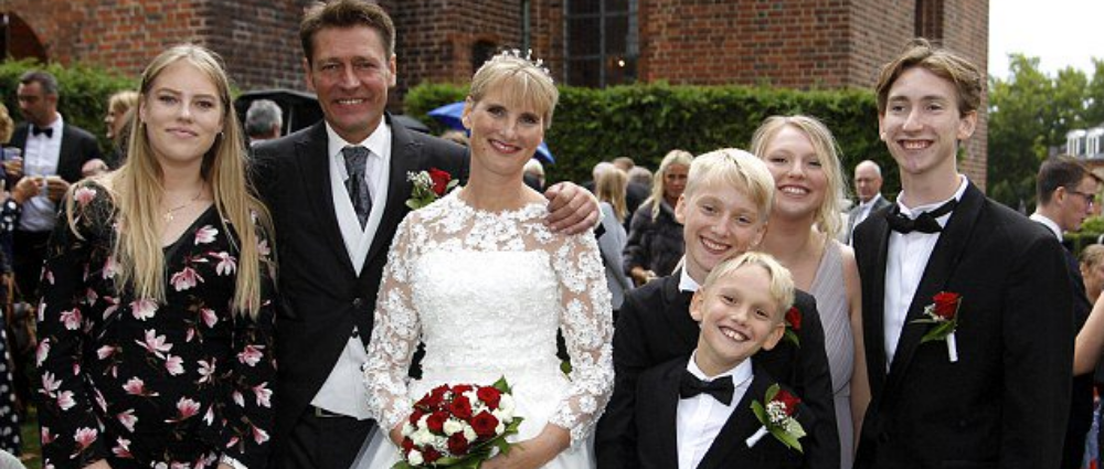 Сестра королевы Дании вышла замуж: история знакомства в Tinder