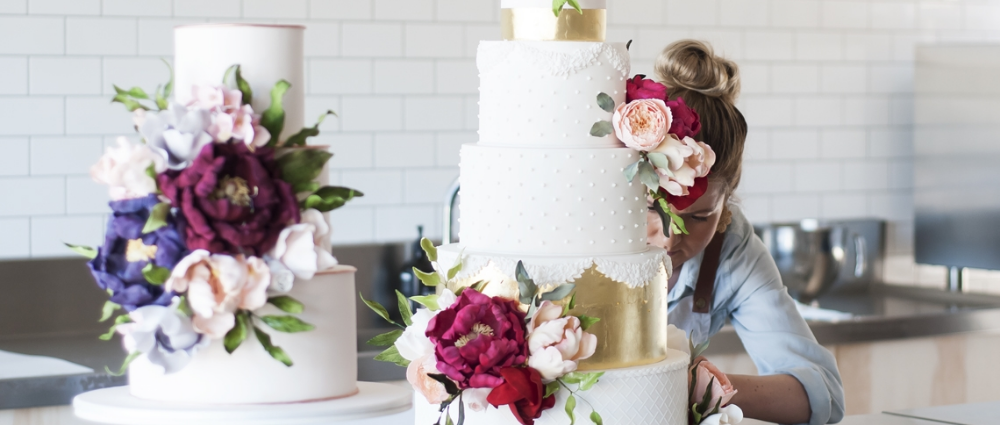 Свадебные торты из Австралии: цветы, золото и шоколадные капли