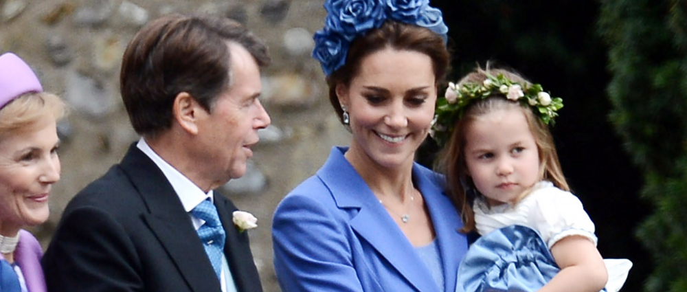 Принц Уильям и Кейт Миддлтон с детьми: королевская семья посетила свадебную церемонию друзей