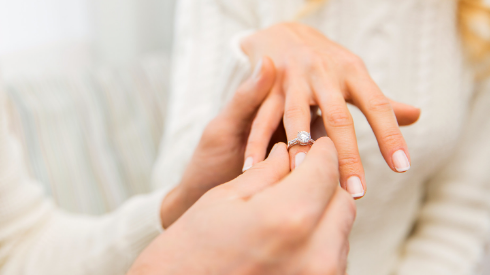 10 вещей, которые не стоит делать сразу после помолвки