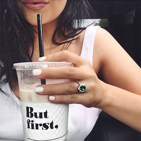 88fc526ca1244a56a39eaf060f6f1963 Как красиво сфоткать кольцо на пальце