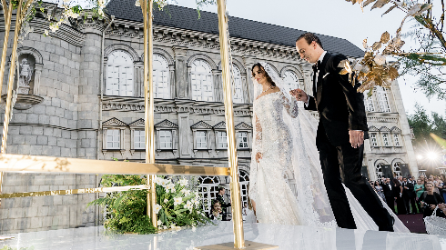 Яркая летняя свадьба