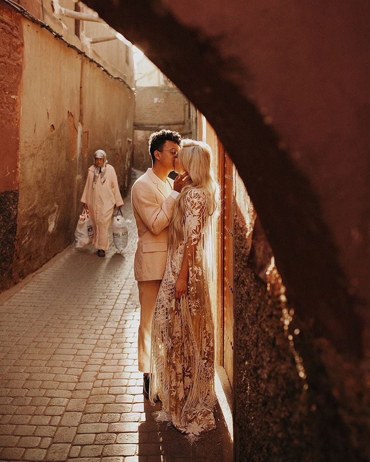 Неформальные свадебные образы оригинальные наряды для