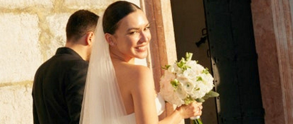 10 камерных свадеб: звездные пары, которые поженились в 2020 году