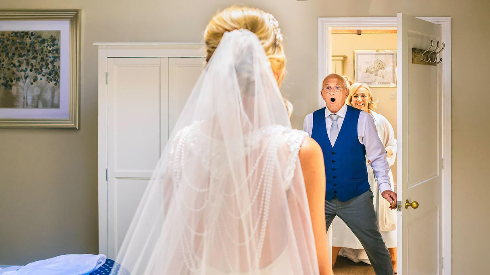 Эмоции отца в день свадьбы дочери