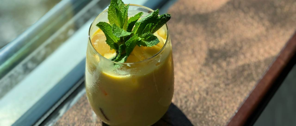 Как приготовить манго ласси: рецепт шеф-бармена