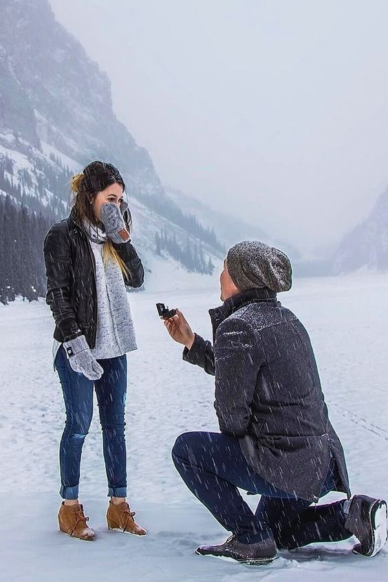 The Most Romantic Mountain Proposal Photo Moment You'll Love It
