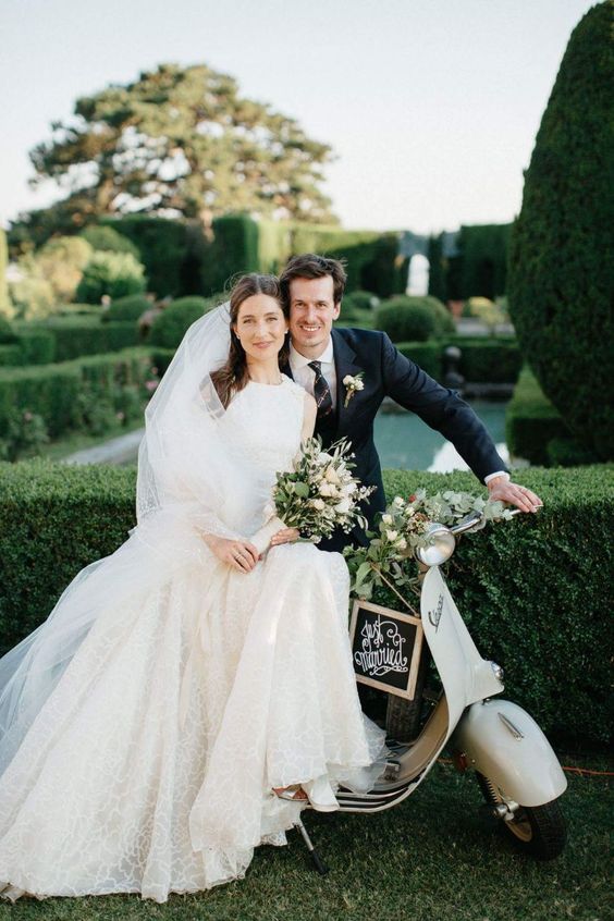 The best detail in your italian wedding = VESPA. #vbevents #vespa #italianwedding