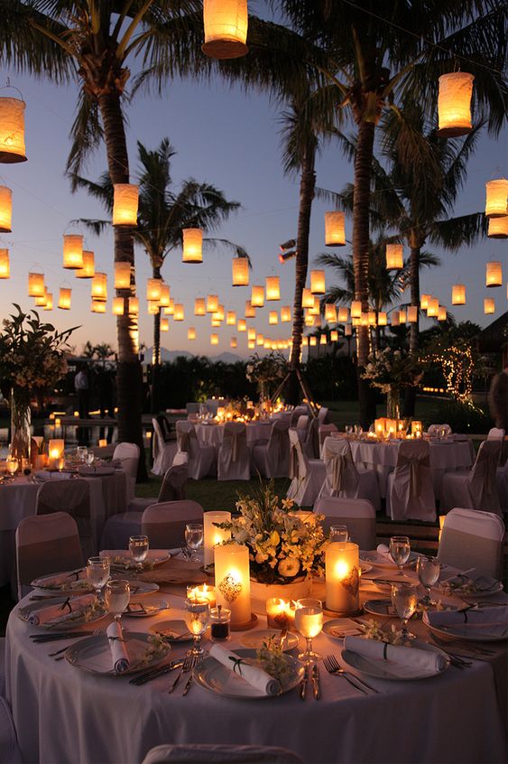 Des lampions partout pour illuminer votre mariage comme dans Raiponce.