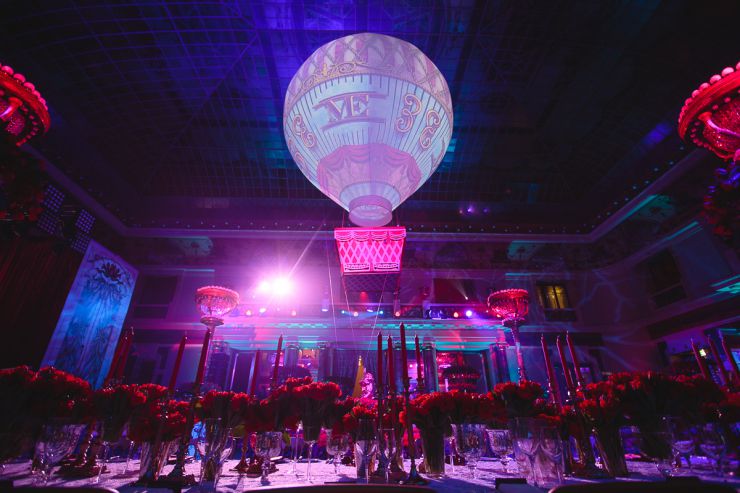 Один из лучших проектов в истории российской индустрии, вдохновленный картиной «Отель „Гранд Будапешт“». We production x Надежда Скрипова. Фото: